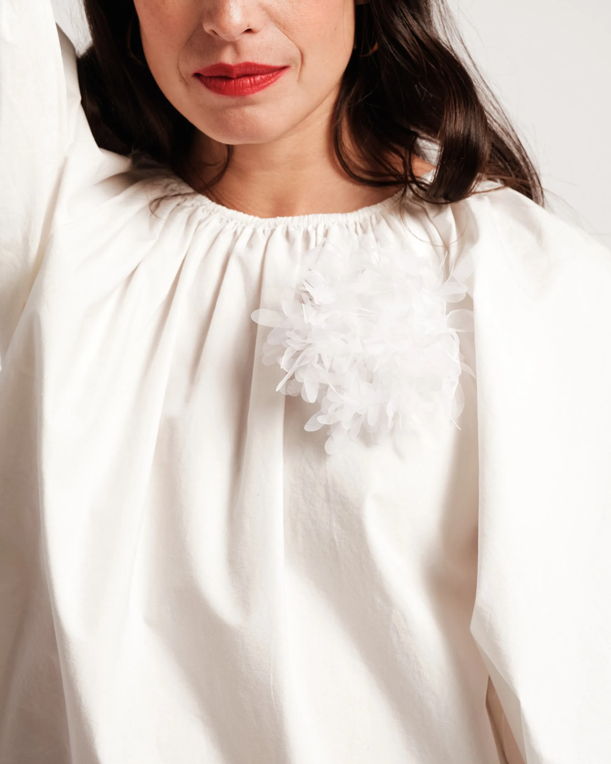 Bliss Top w/Flower White