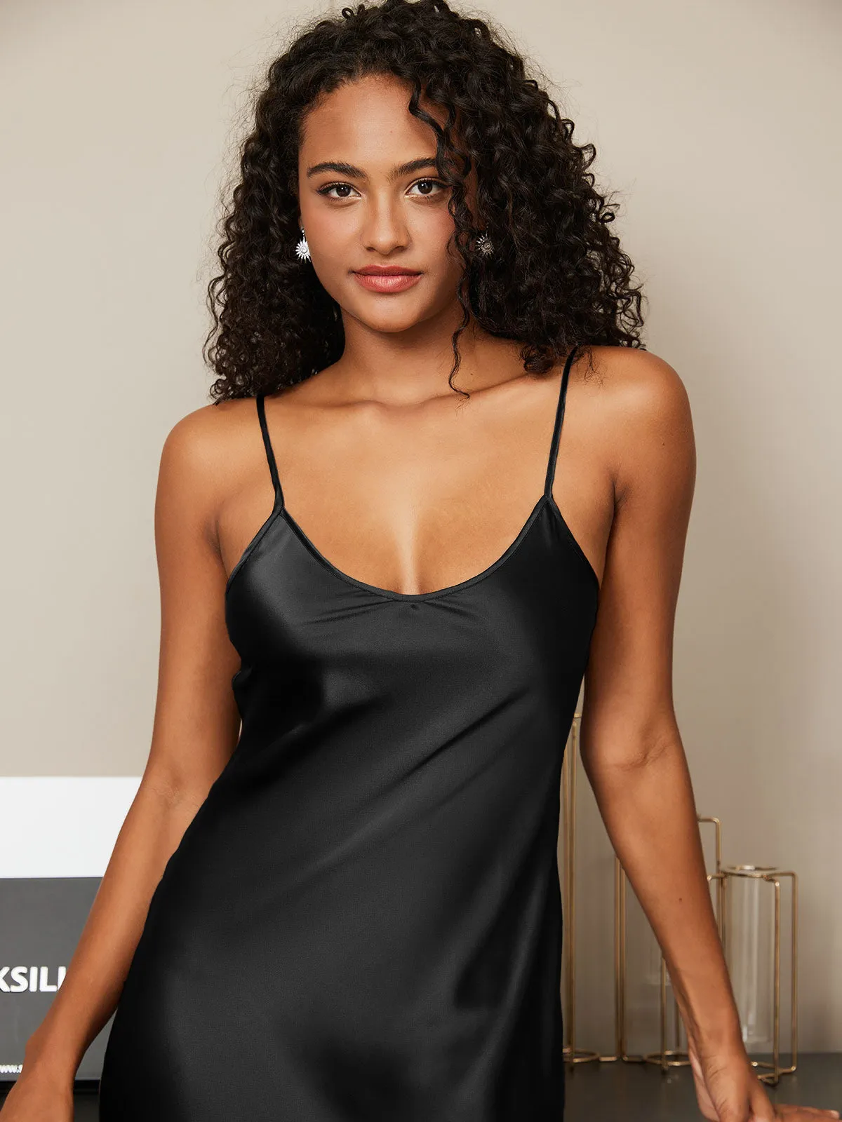 Chemise de Nuit / Robe Longue en Soie à Bretelles Spaghetti
