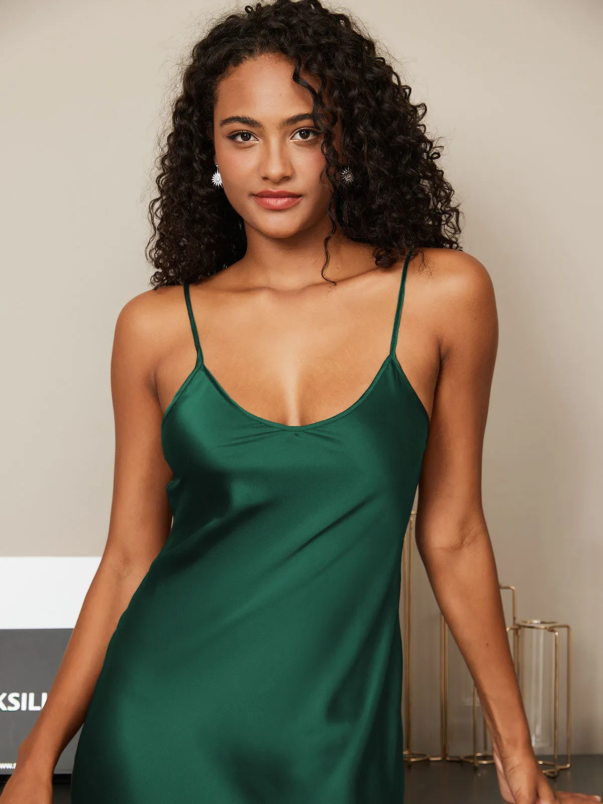 Chemise de Nuit / Robe Longue en Soie à Bretelles Spaghetti