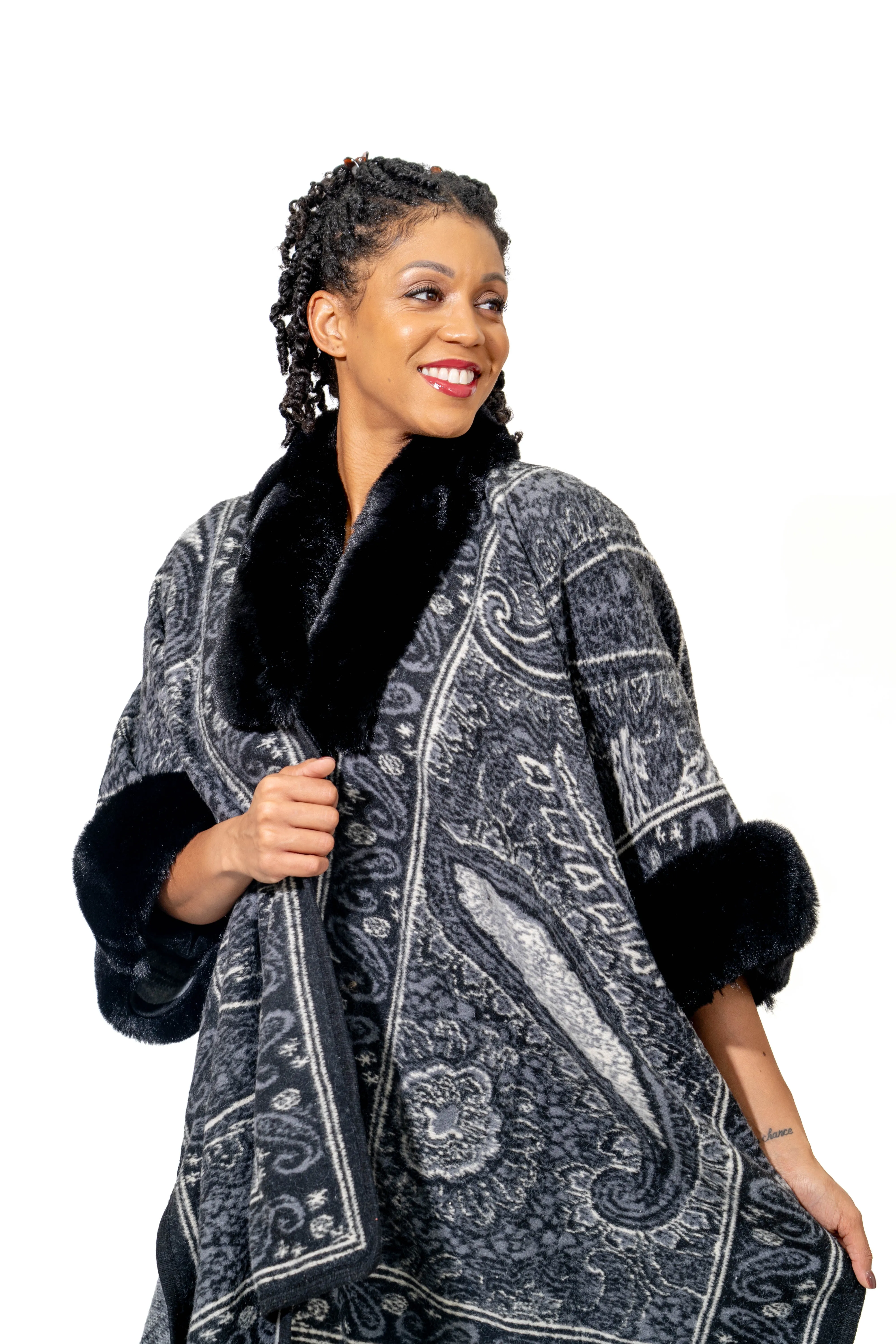 Fashion A106 Faux Fur Trim Cape
