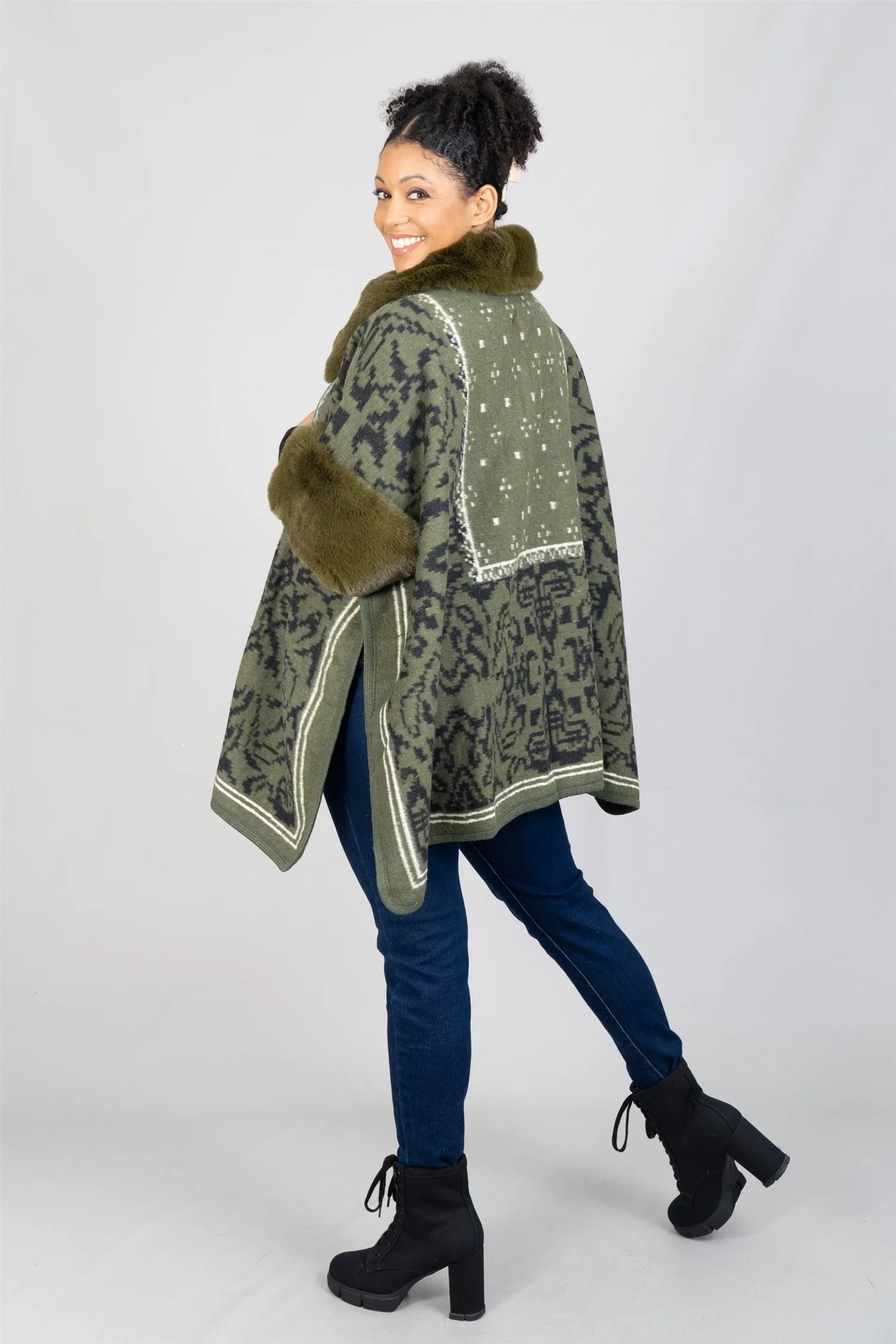 Fashion A516 Print Faux Fur Trim Cape
