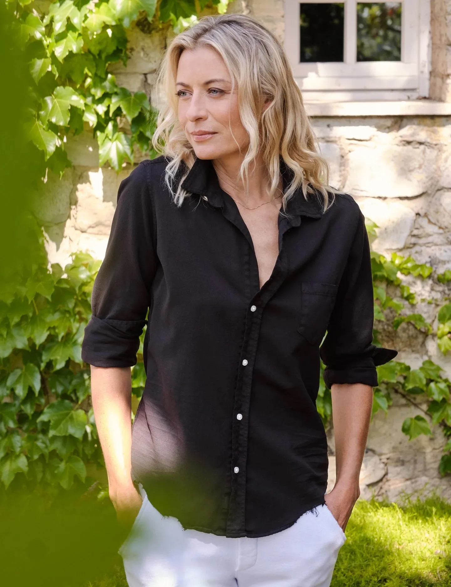 Frank & Eileen - Barry Woven Button Up in Black