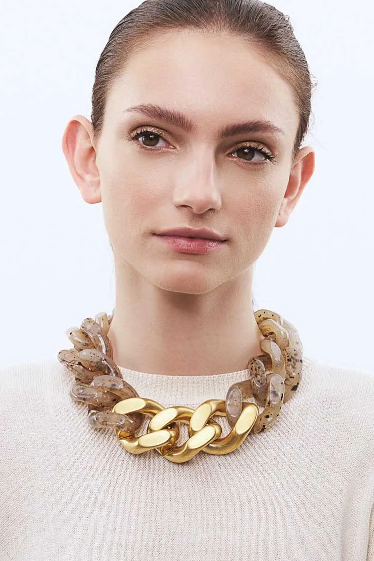 Great Necklace w Gold in Light Bernstein