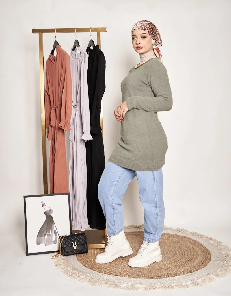 Long Woolen Chain Top