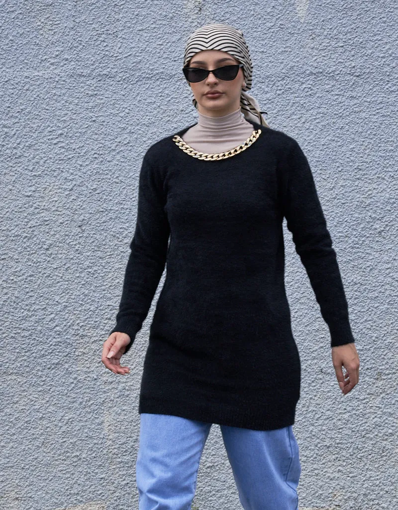 Long Woolen Chain Top