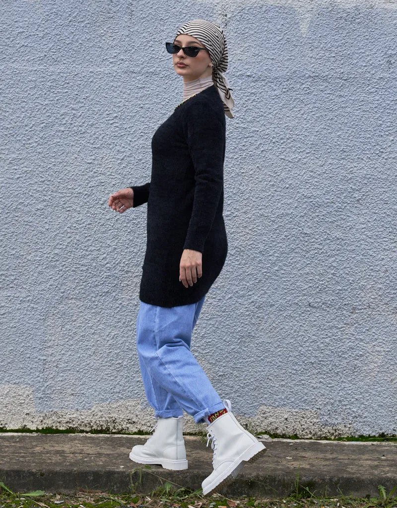 Long Woolen Chain Top