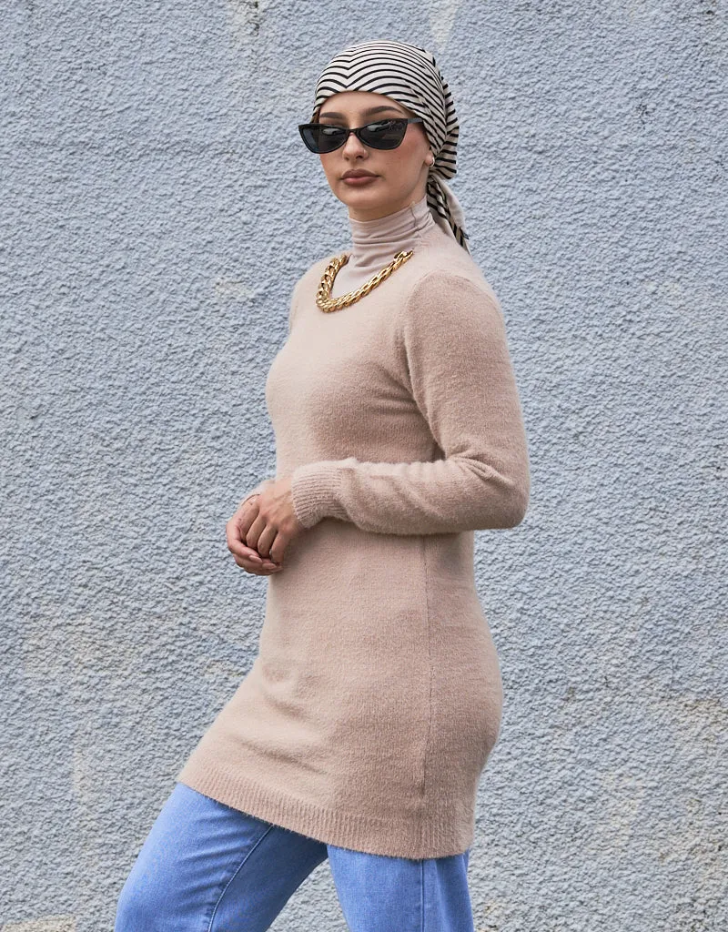 Long Woolen Chain Top