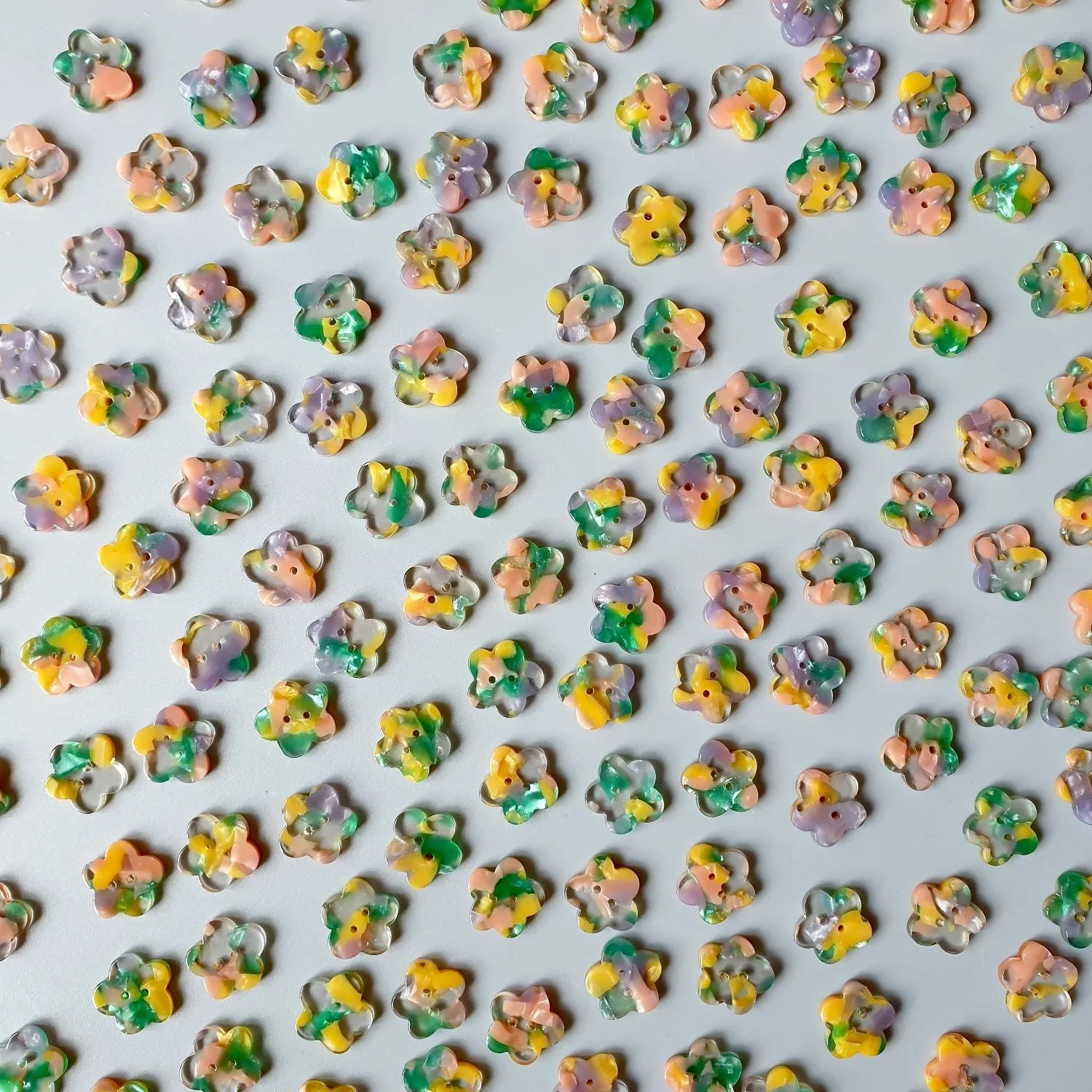 Midsommar - Pack of 15 - 15mm Shirting Buttons