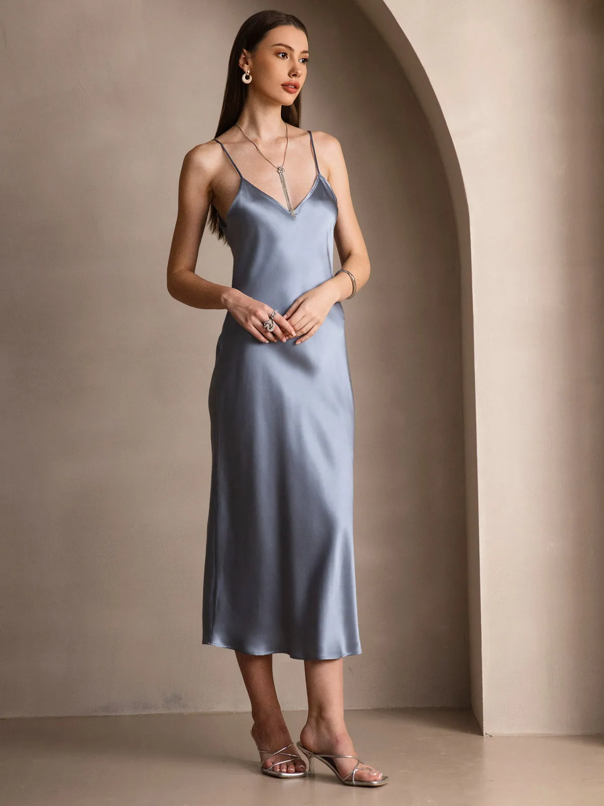 Robe Longue en Soie avec Bretelles Spaghetti
