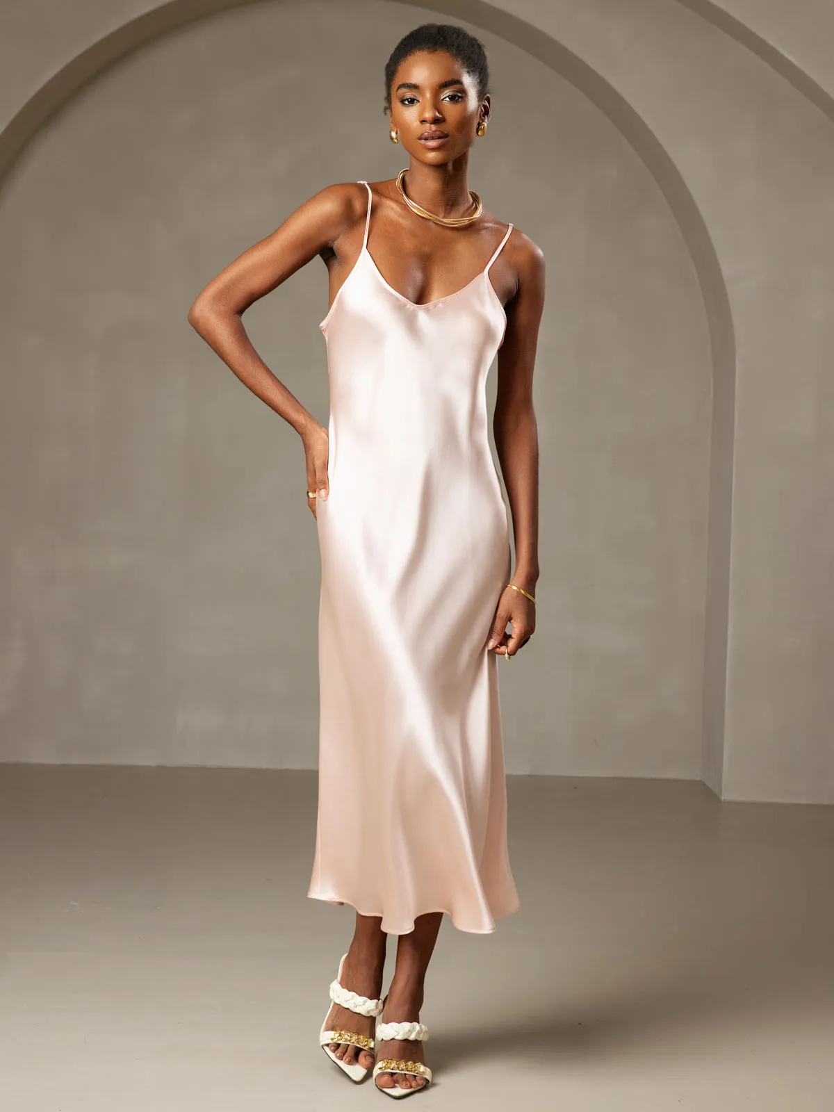 Robe Longue en Soie avec Bretelles Spaghetti