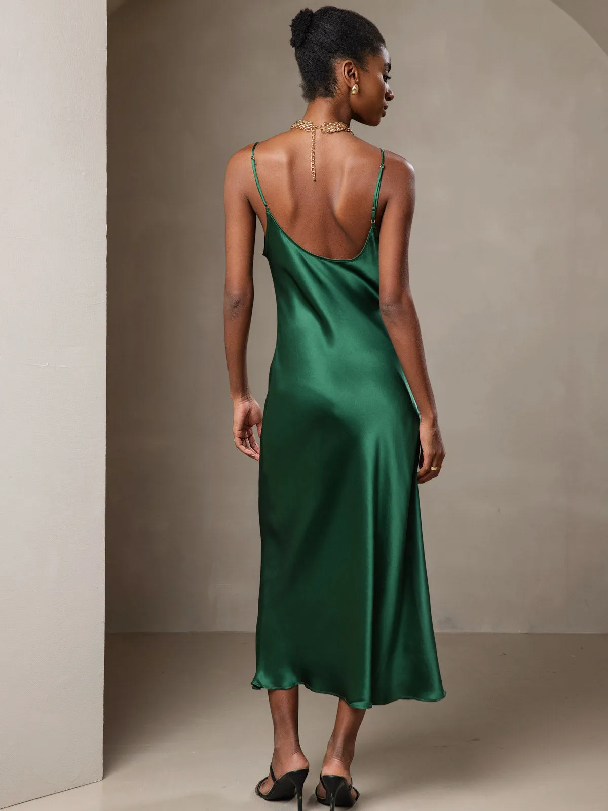 Robe Longue en Soie avec Bretelles Spaghetti