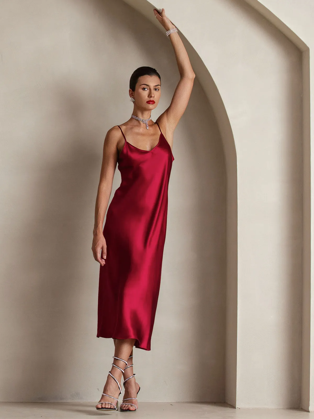 Robe Longue en Soie avec Bretelles Spaghetti