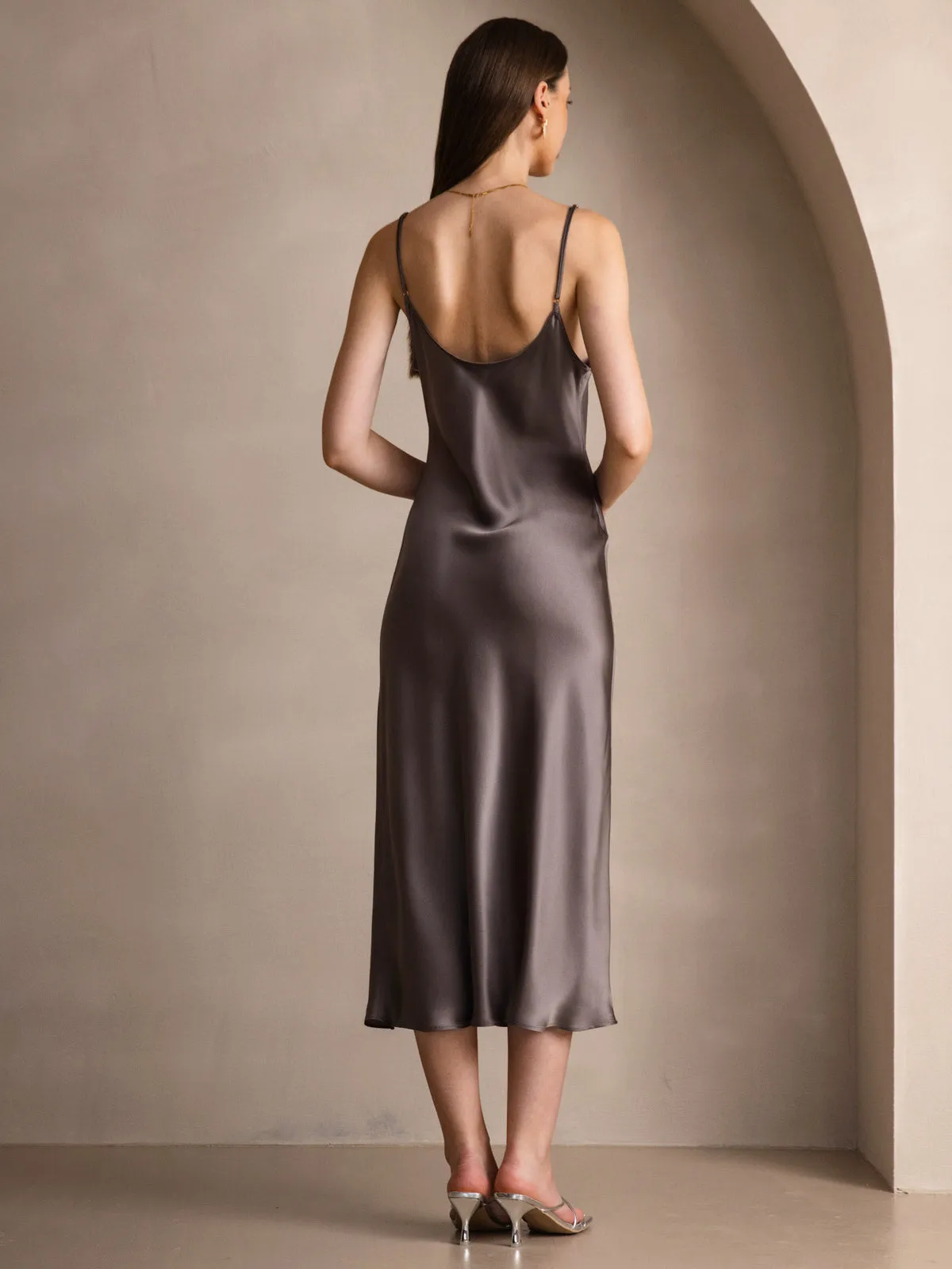 Robe Longue en Soie avec Bretelles Spaghetti