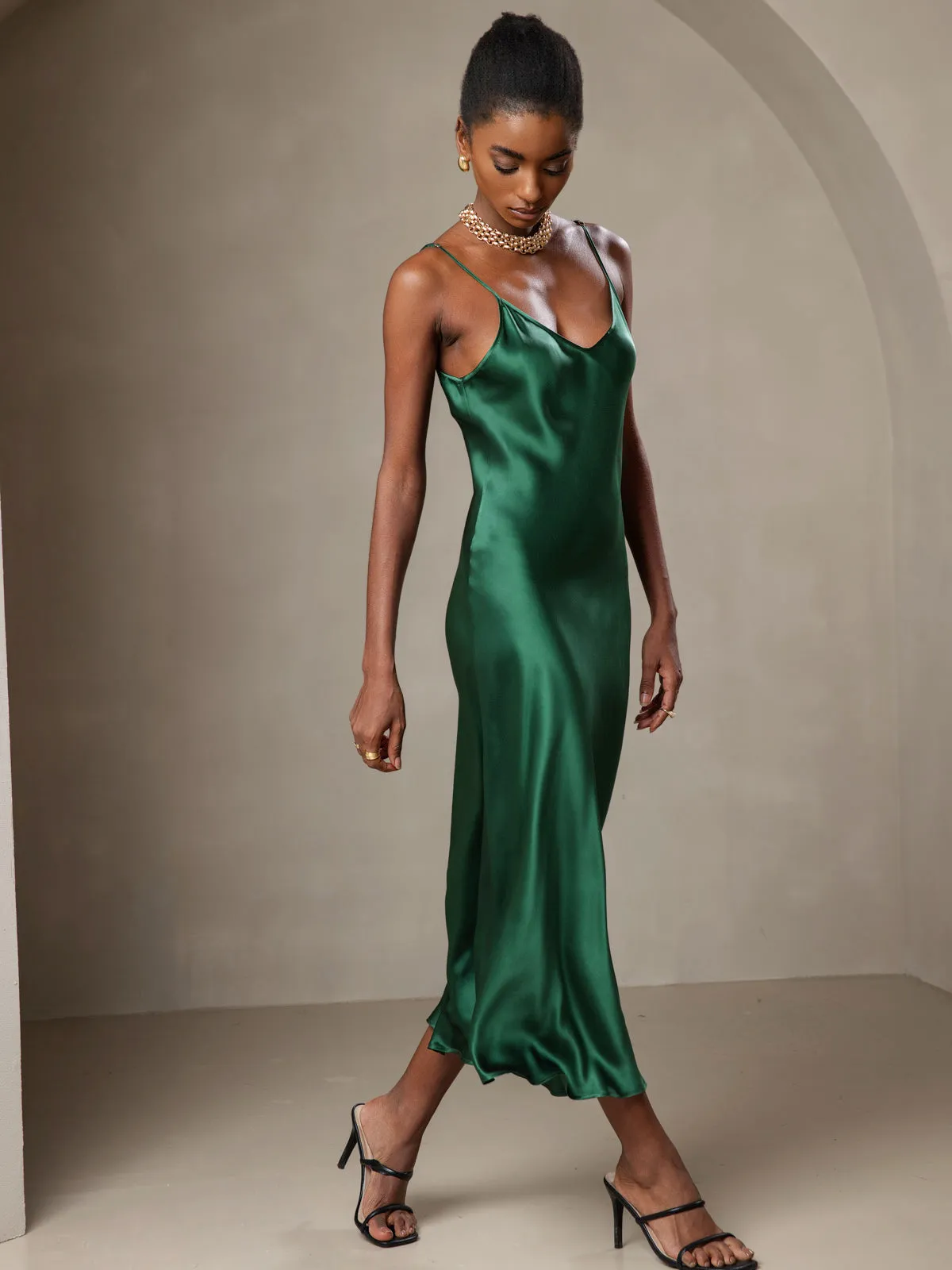 Robe Longue en Soie avec Bretelles Spaghetti