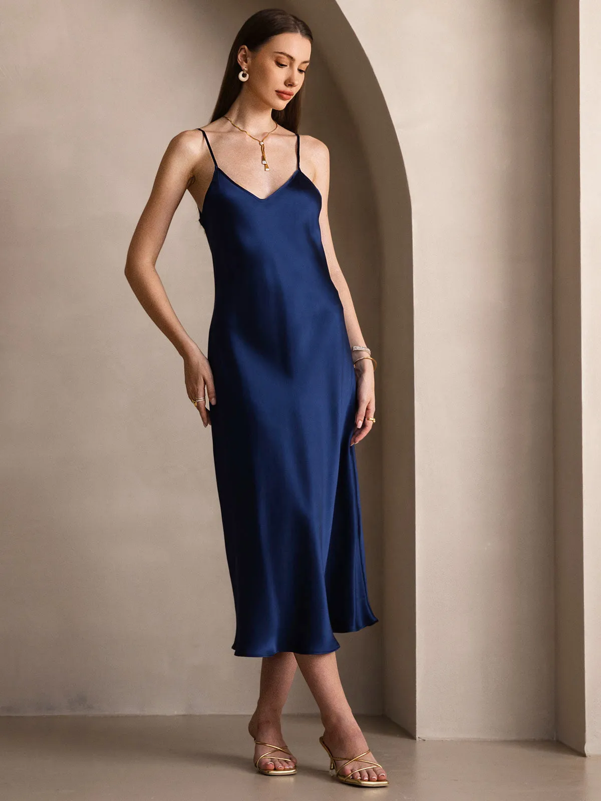 Robe Longue en Soie avec Bretelles Spaghetti