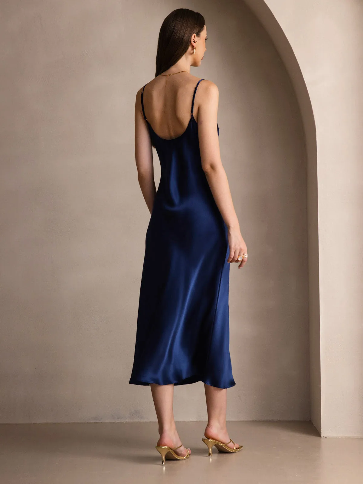 Robe Longue en Soie avec Bretelles Spaghetti
