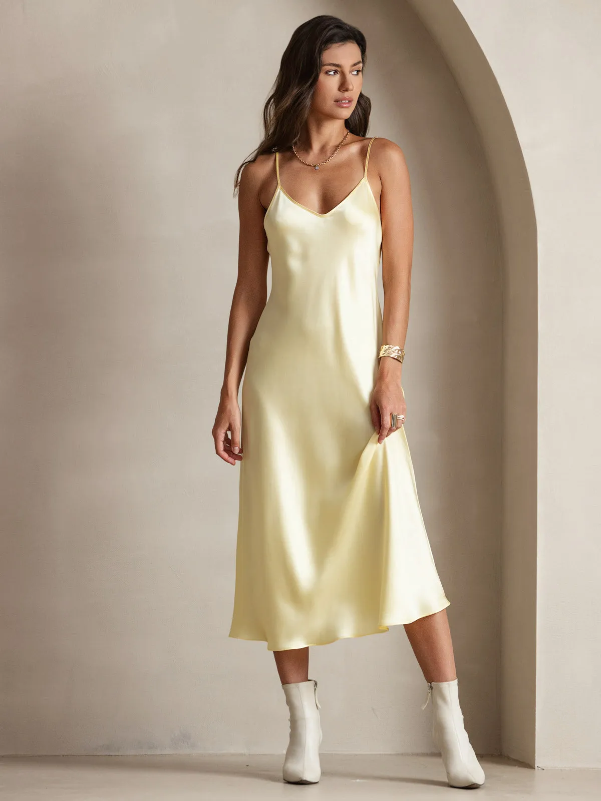 Robe Longue en Soie avec Bretelles Spaghetti