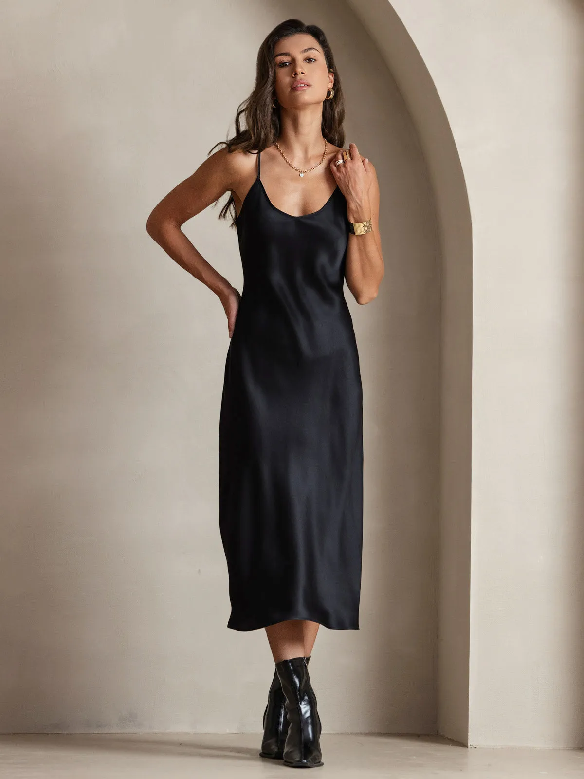 Robe Longue en Soie avec Bretelles Spaghetti