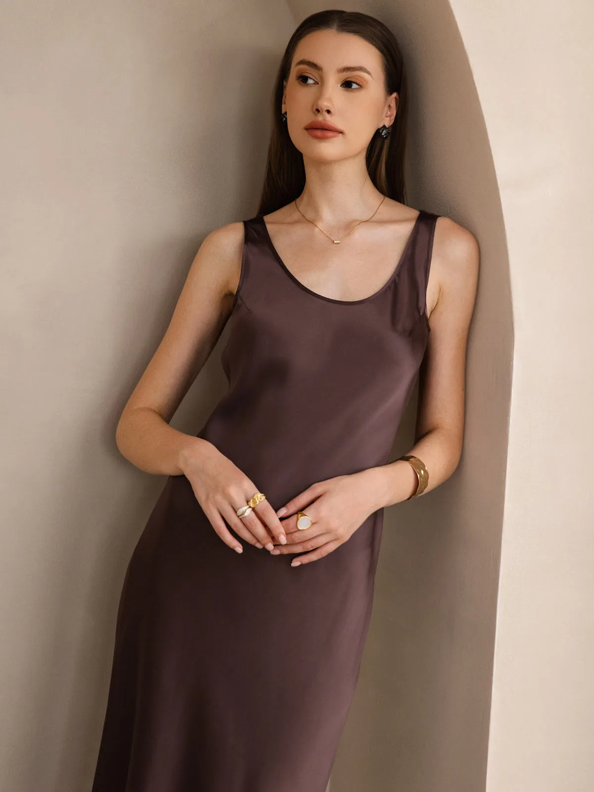 Robe Longue en Soie Pure de Couleur Unie à Bretelles Larges Sans Manches