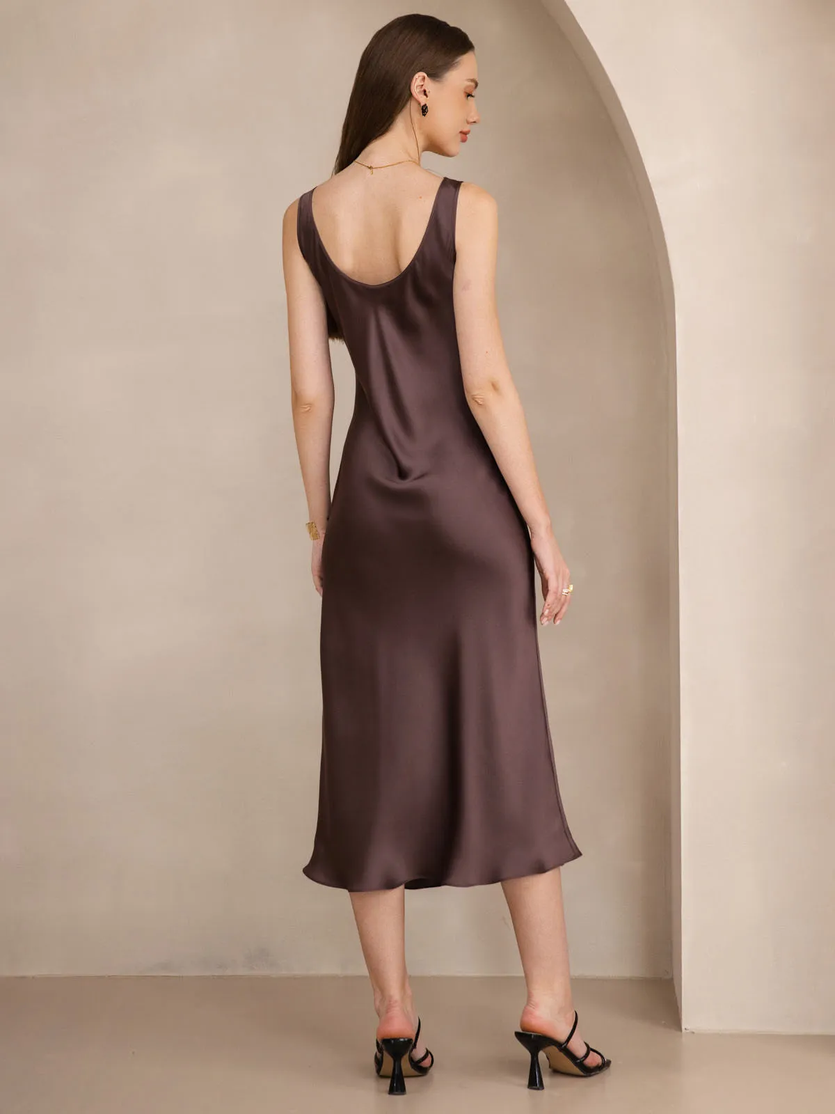 Robe Longue en Soie Pure de Couleur Unie à Bretelles Larges Sans Manches