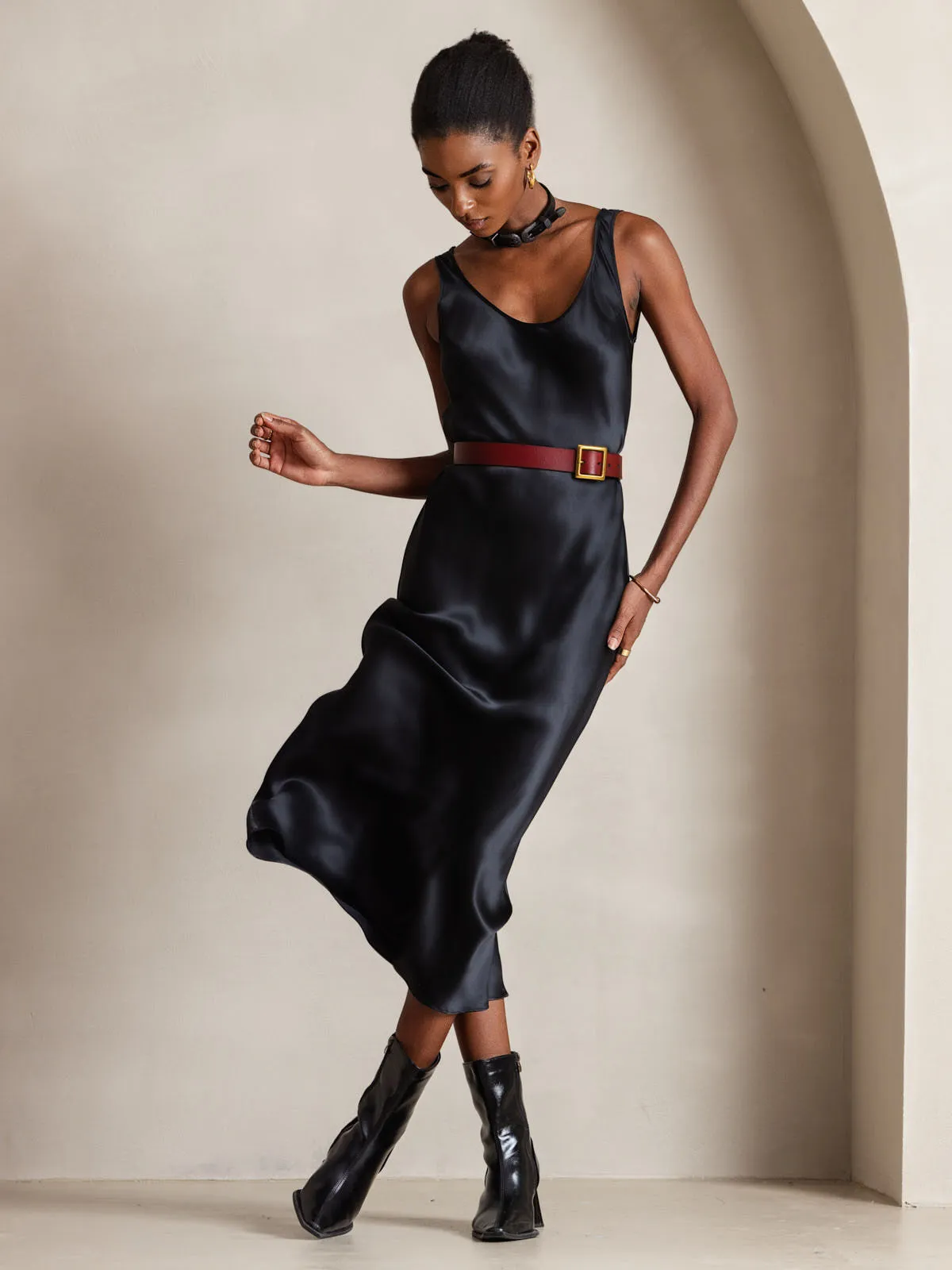 Robe Longue en Soie Pure de Couleur Unie à Bretelles Larges Sans Manches