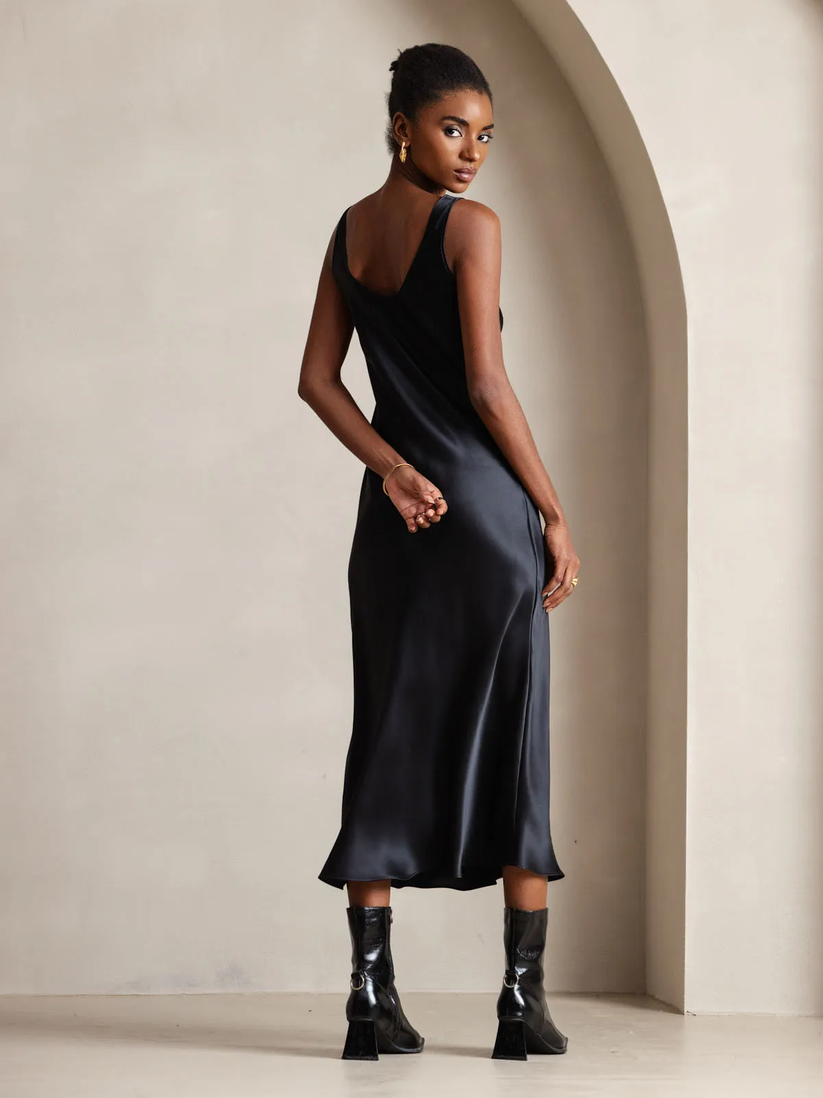 Robe Longue en Soie Pure de Couleur Unie à Bretelles Larges Sans Manches