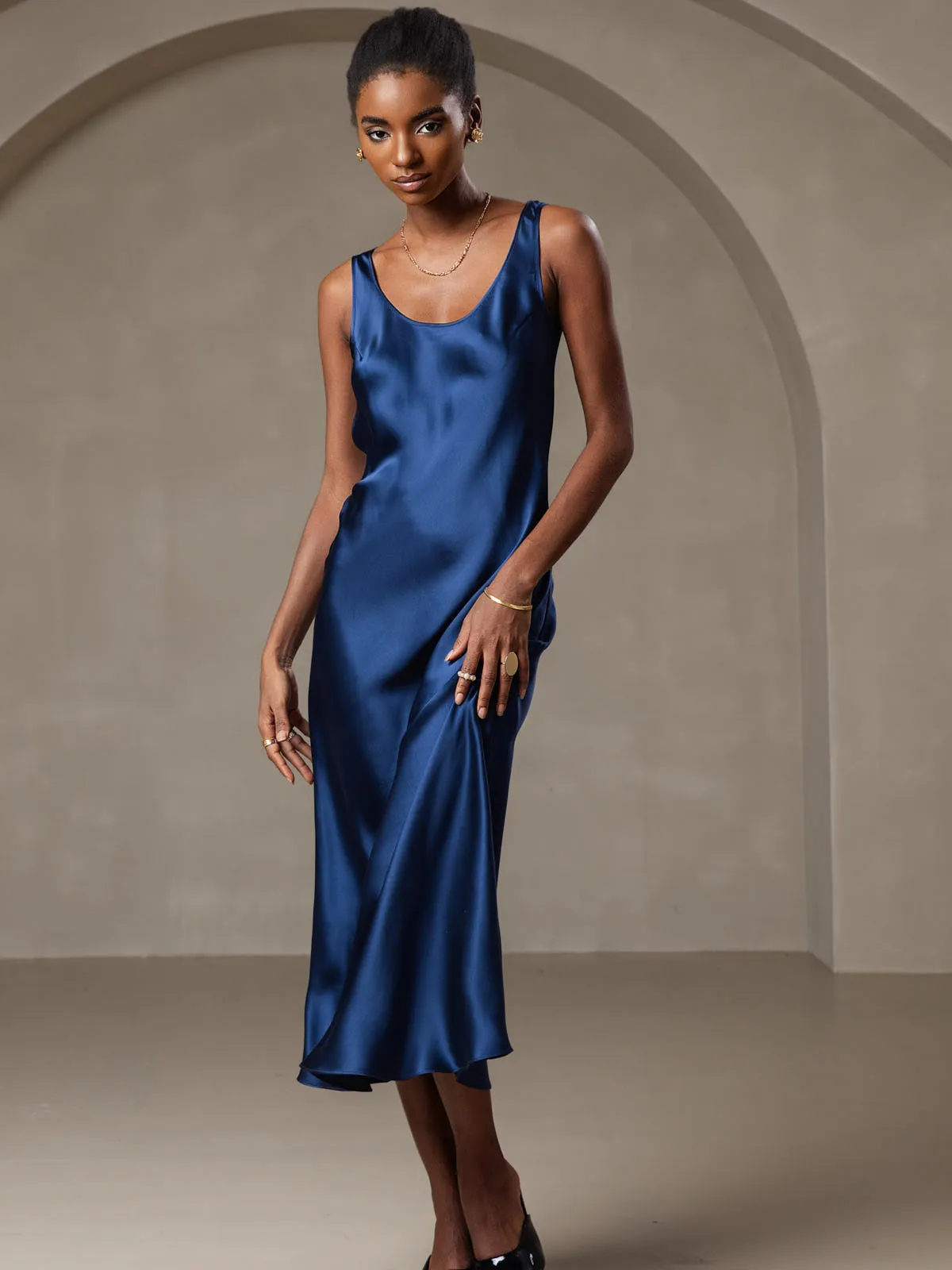 Robe Longue en Soie Pure de Couleur Unie à Bretelles Larges Sans Manches