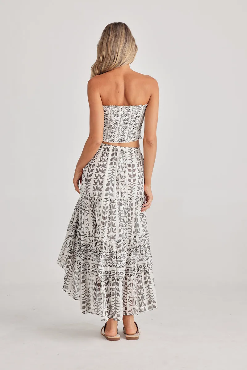 Sassy Skirt, Paro