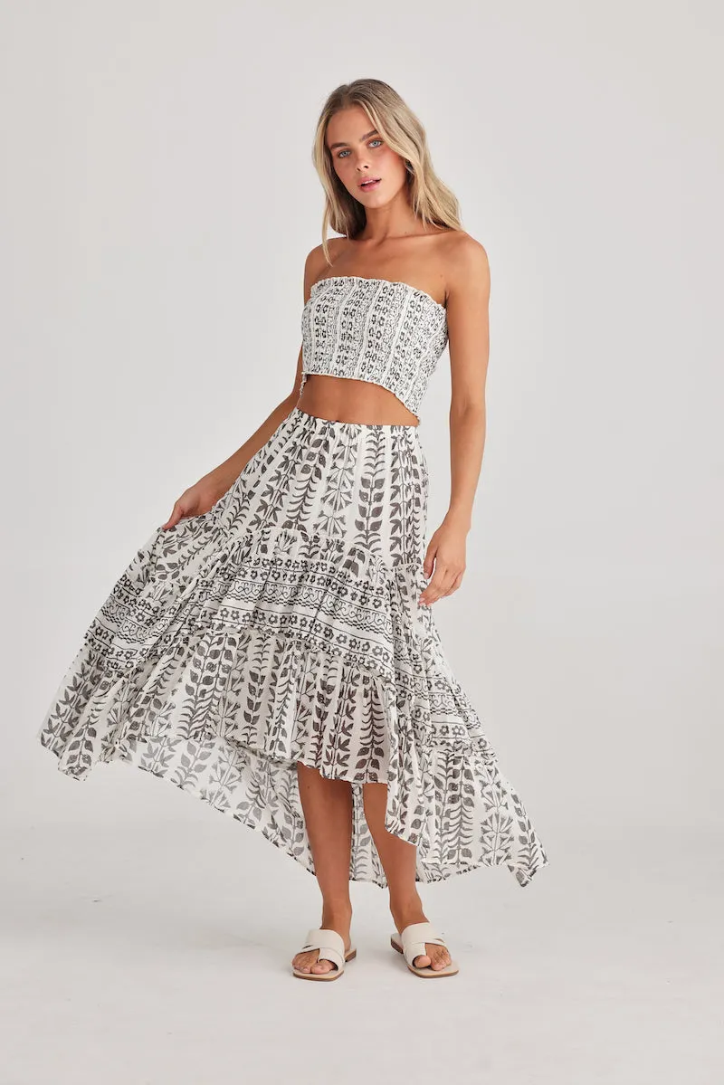 Sassy Skirt, Paro