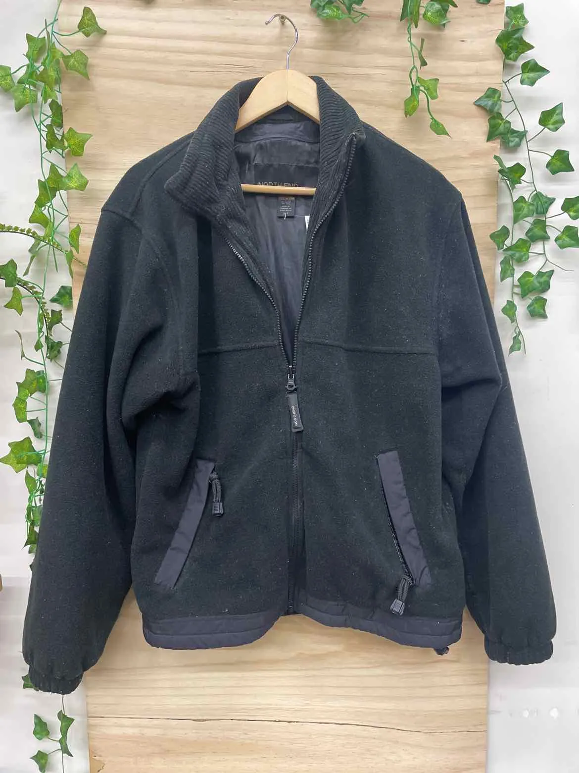 Size Small North End Men's Light Jacket