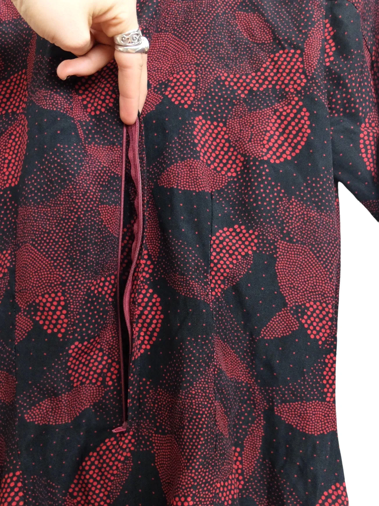 Vintage 80s Chic Hippie Grunge Avant-Garde Festival Style Collared Black & Red Abstract Patterned 3/4 Sleeve Maxi Dress | Size XS