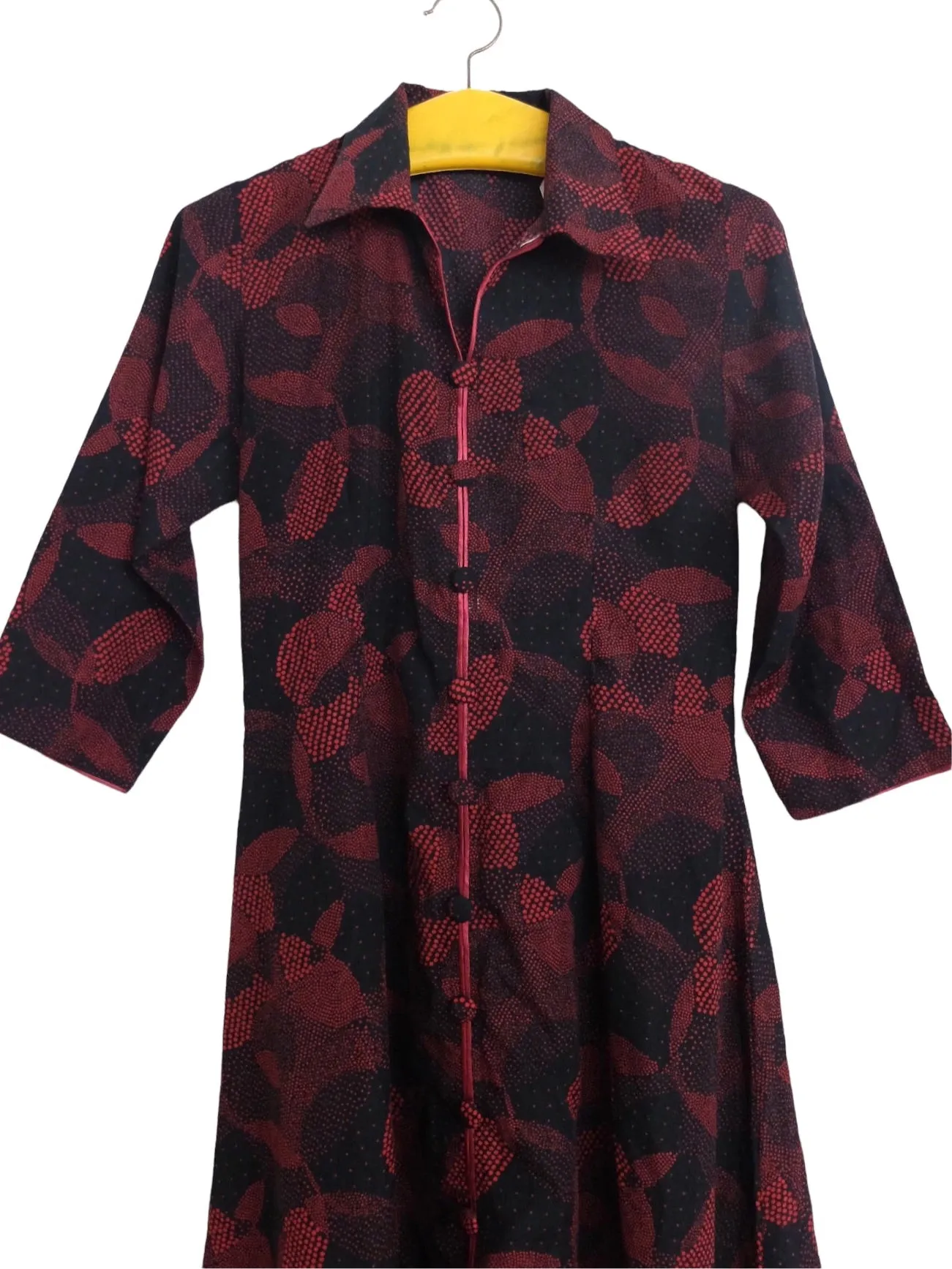 Vintage 80s Chic Hippie Grunge Avant-Garde Festival Style Collared Black & Red Abstract Patterned 3/4 Sleeve Maxi Dress | Size XS
