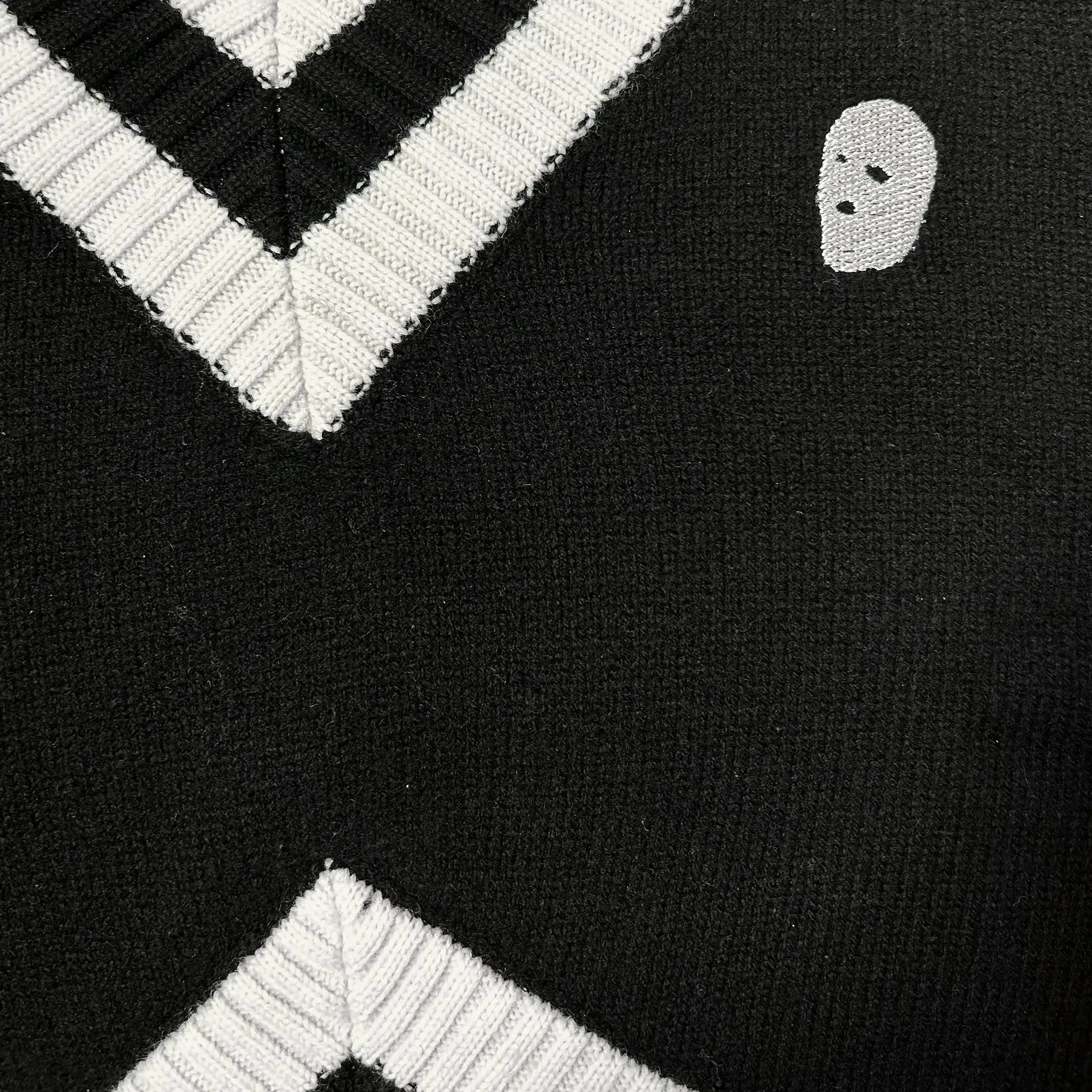 Y VEST
