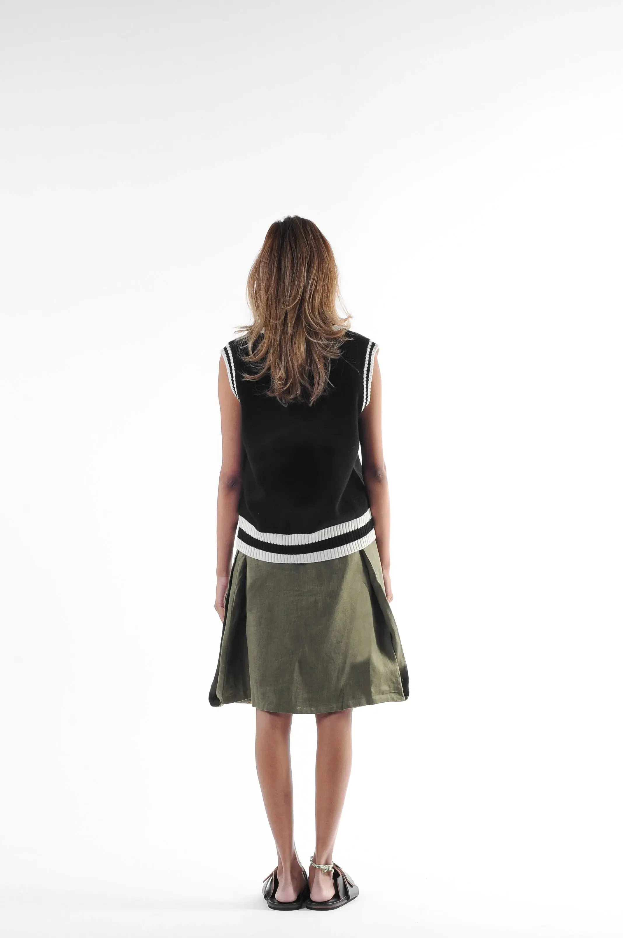 Y VEST